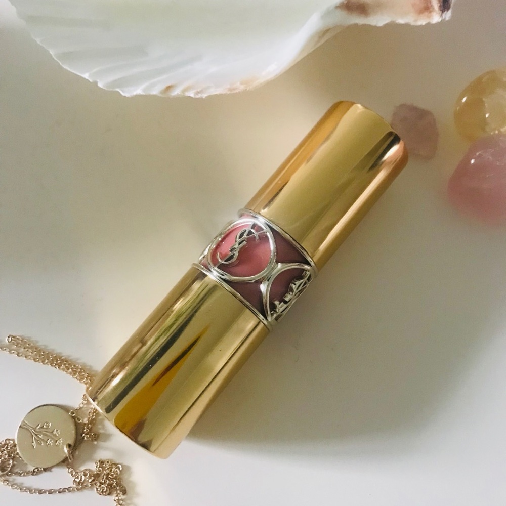 YSL Volupte Shine - Nude Pink lipstick